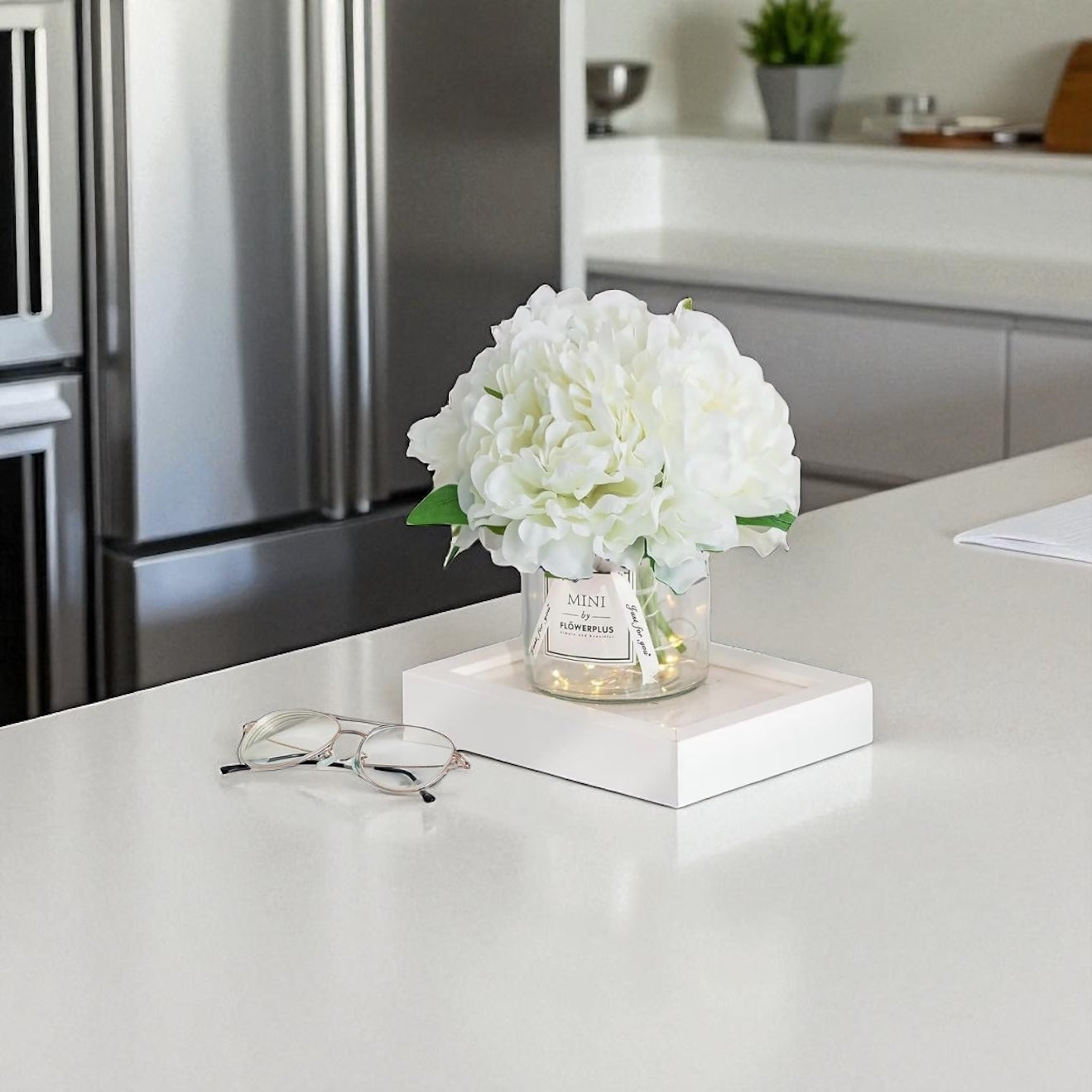 White Artificial Peony in Glass Vase with LED Light – Elegant Faux Flower Arrangement for Table or Desk Décor